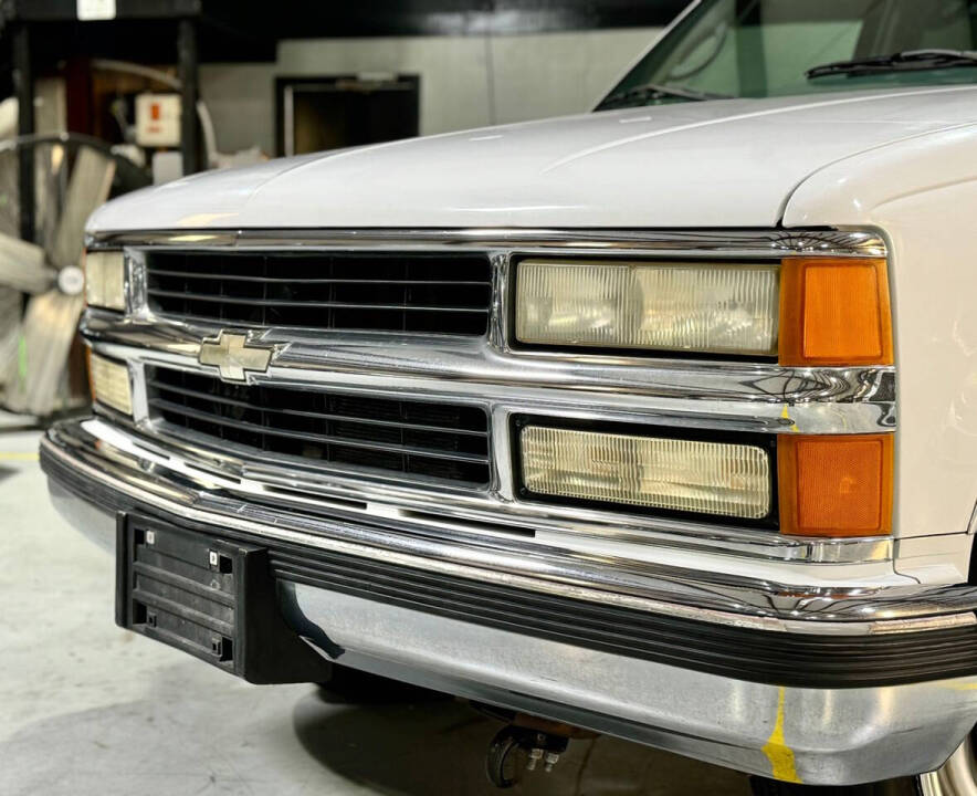 2000 Chevrolet C/K 3500 Series for sale at Carnival Car Company in Victoria, TX