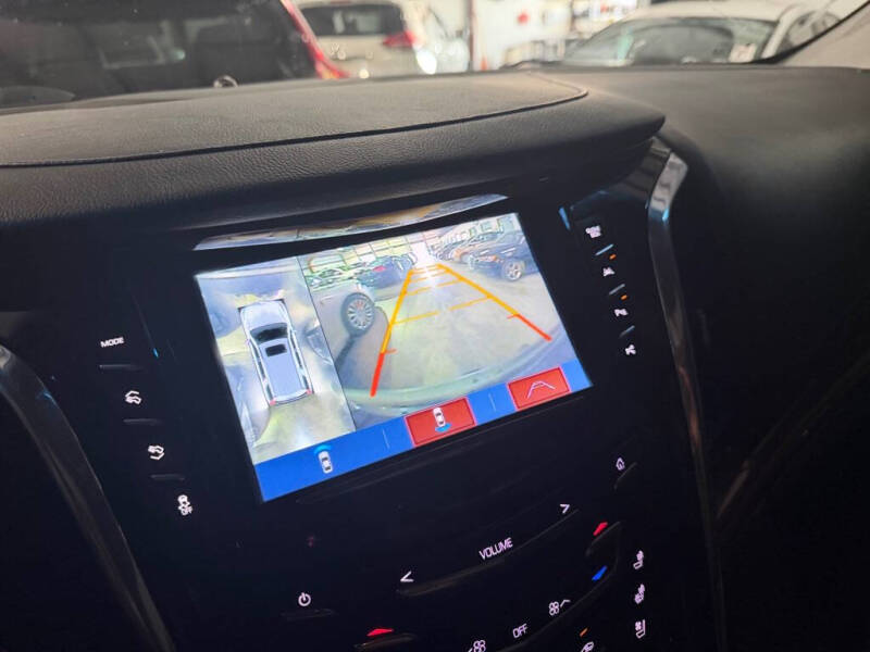 2017 Cadillac Escalade Luxury