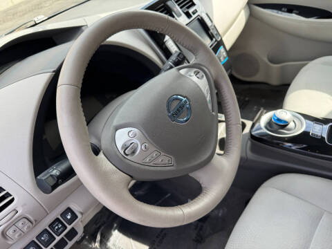 2017 Nissan LEAF SV
