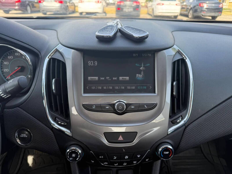 2018 Chevrolet Cruze LT Auto