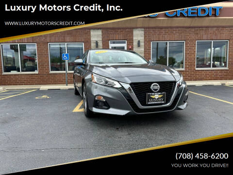 2019 Nissan Altima for sale at Luxury Motors Credit, Inc. in Bridgeview IL