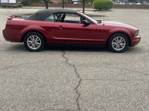 2005 Ford Mustang V6 Deluxe