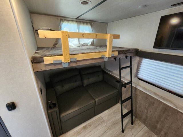 2023 Forest River Surveyor Legend