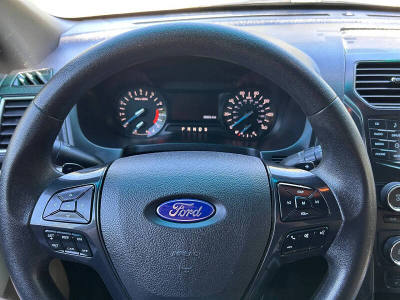 2016 Ford Explorer