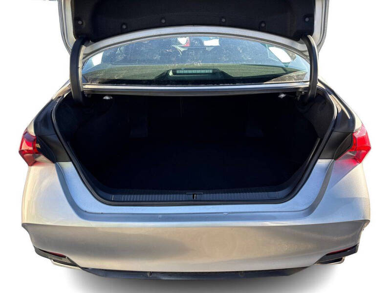 2022 Toyota Avalon XLE