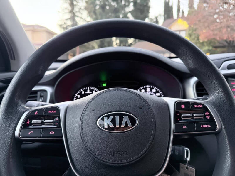 2019 Kia Sorento L