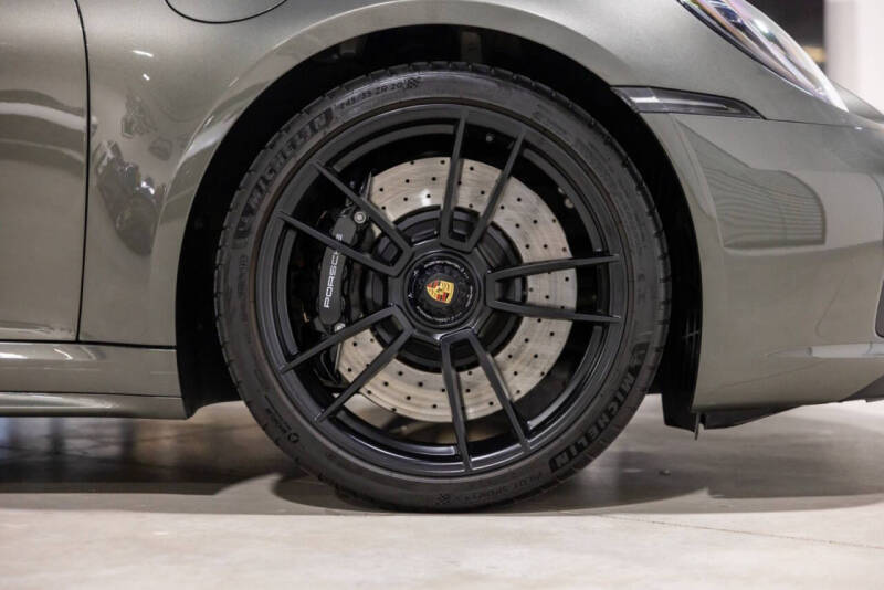 2023 Porsche 911 Targa 4 GTS