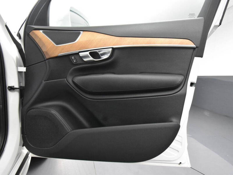 2022 Volvo XC90 Recharge T8 Inscription Expression 6P