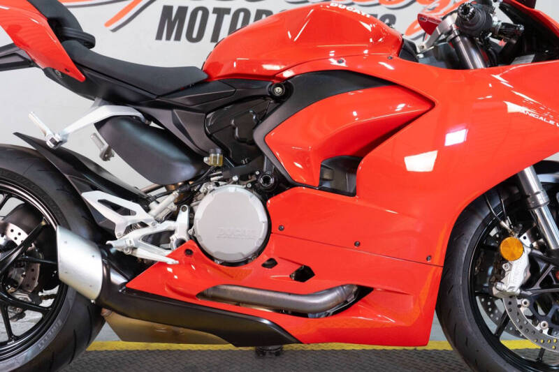 2021 Ducati Panigale V2