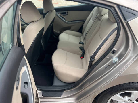 2014 Hyundai Elantra SE