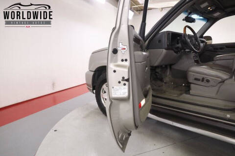 2003 Cadillac Escalade