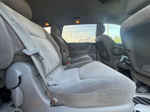 2009 Toyota Sienna CE 7-Passenger