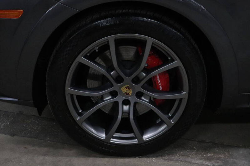 2021 Porsche Cayenne GTS Coupe