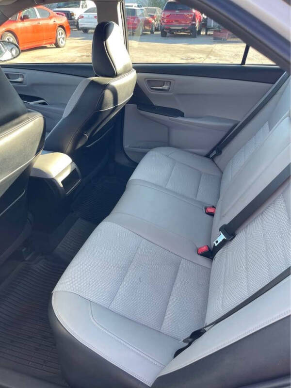 2016 Toyota Camry SE