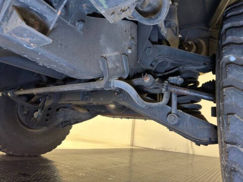 2005 AM General Hummer