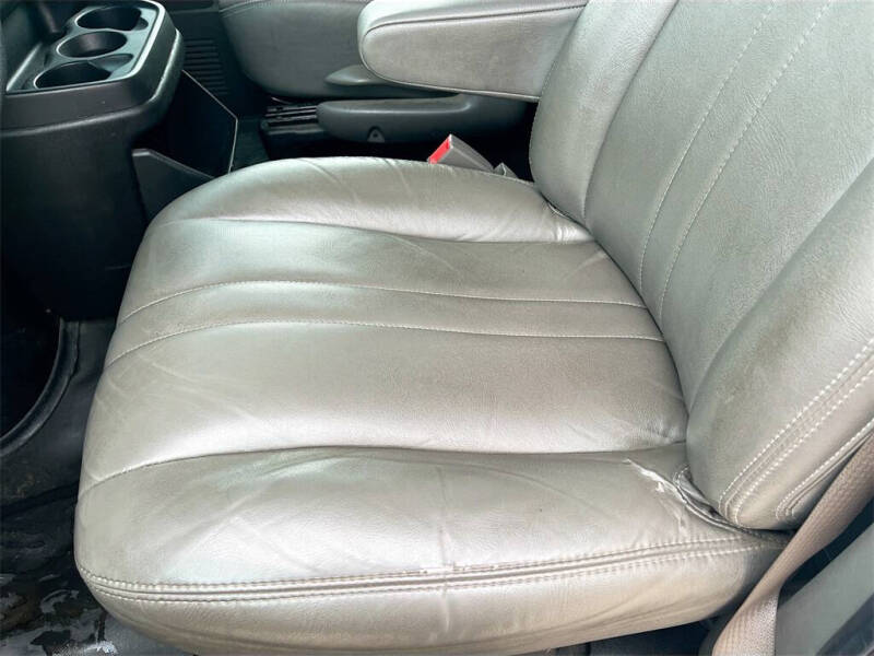 2024 GMC Savana 2500