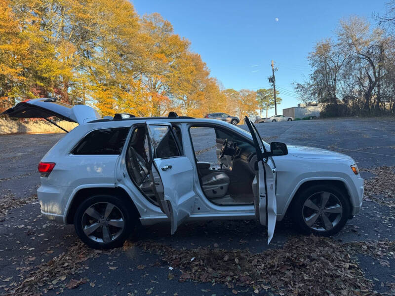 2014 Jeep Grand Cherokee Overland photo 20