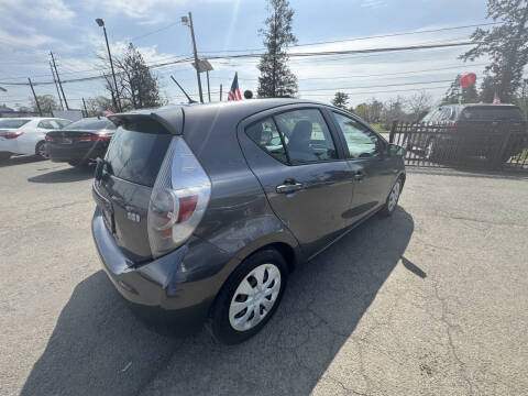 2013 Toyota Prius c Four