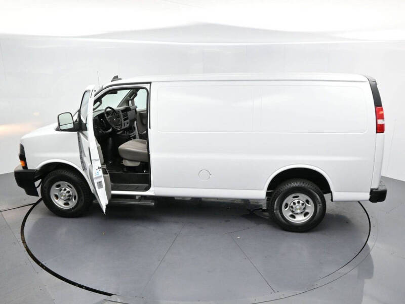 2023 Chevrolet Express 2500