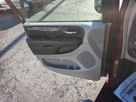 2013 Chrysler Town and Country Touring