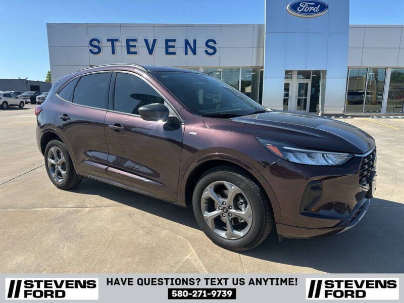 2023 Ford Escape ST-Line's photo