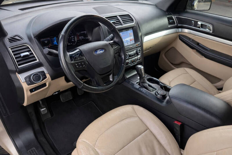 2017 Ford Explorer XLT