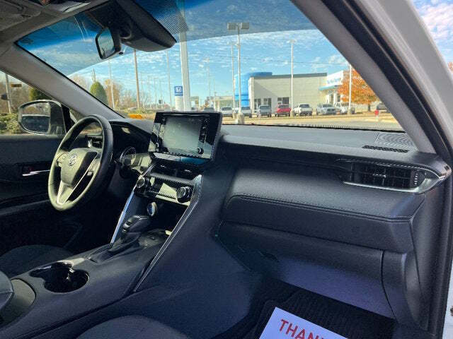 2021 Toyota Venza 14