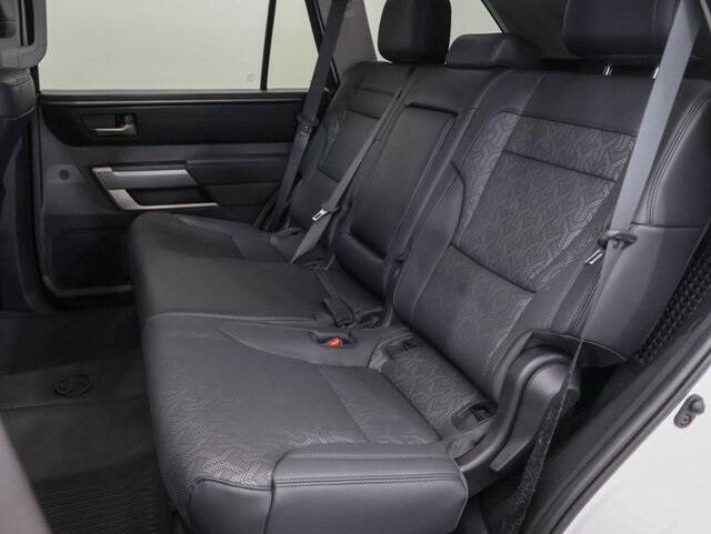 2024 Toyota Sequoia SR5