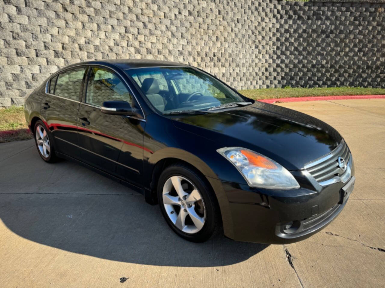 2008 Nissan Altima for sale at 10-4 AUTO GROUP LLC in Raytown, MO