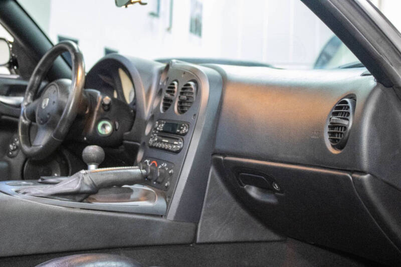 2003 Dodge Viper SRT-10