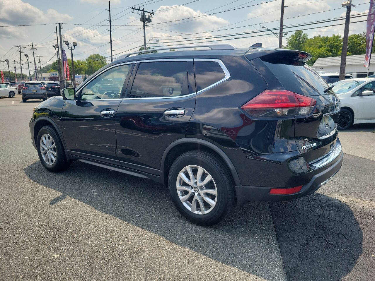 2018 Nissan Rogue for sale at HILLTOP NISSAN in East Hanover, NJ