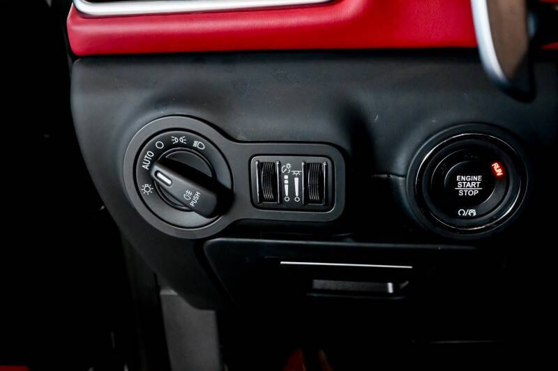 2022 Maserati Ghibli Modena Q4