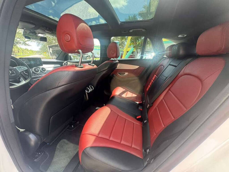 2021 Mercedes-Benz GLC GLC 300