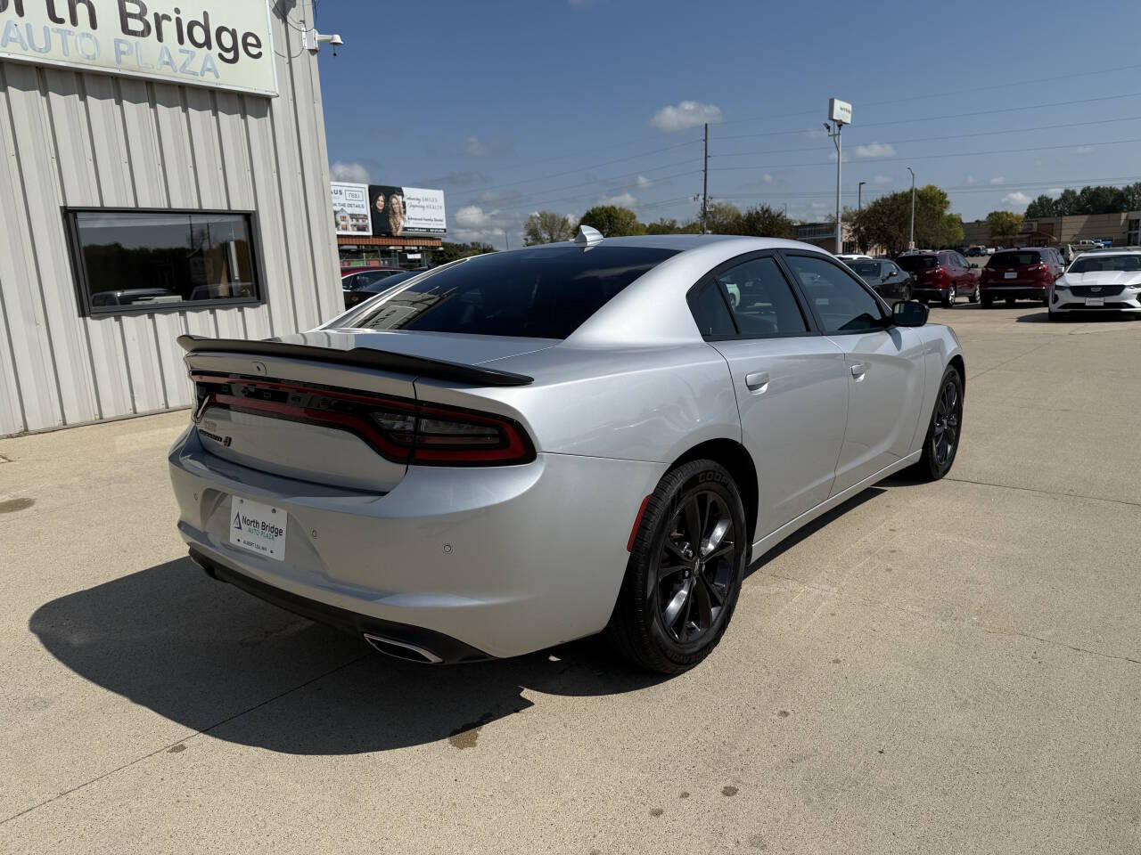 2020 Dodge Charger SXT AWD photo 3