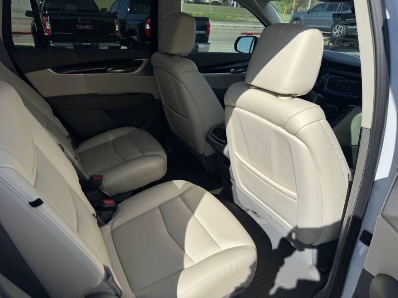 2025 Cadillac XT6 Premium Luxury