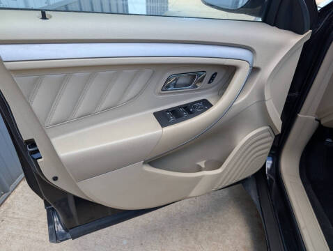 2018 Ford Taurus SE