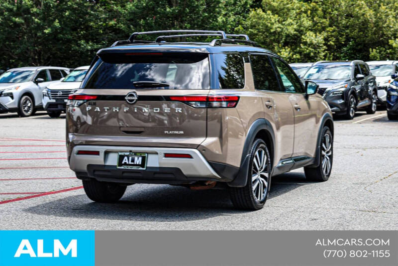 2023 Nissan Pathfinder Platinum