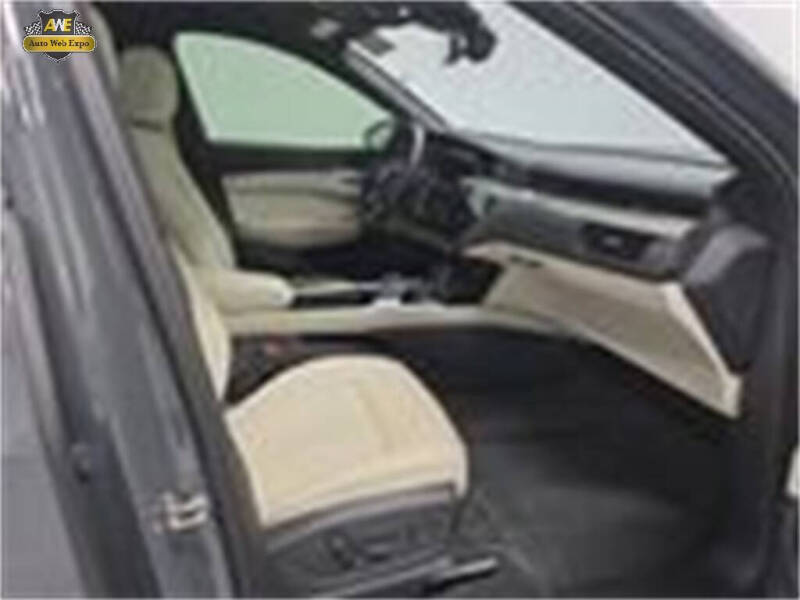 2024 Audi Q8 Sportback e-tron quattro Premium Plus S line