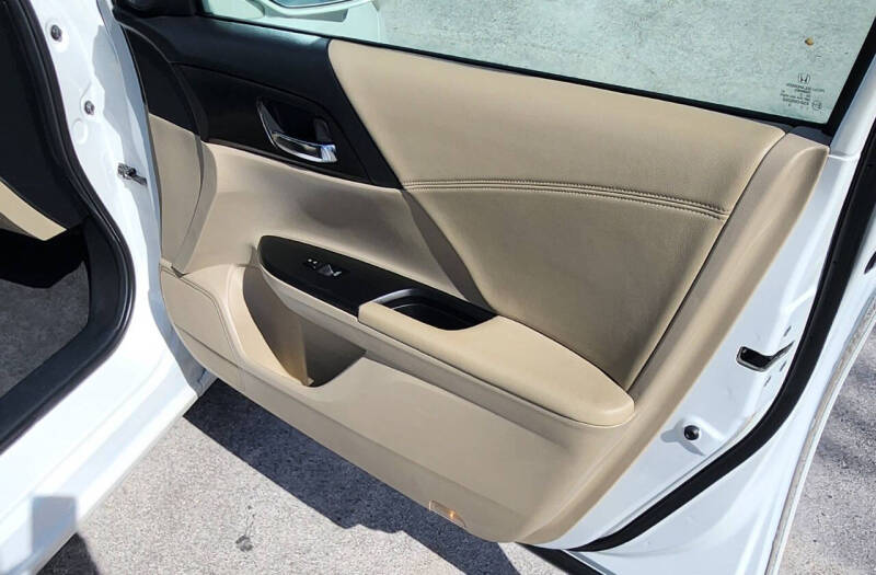 2013 Honda Accord EX-L V6 w/Navi