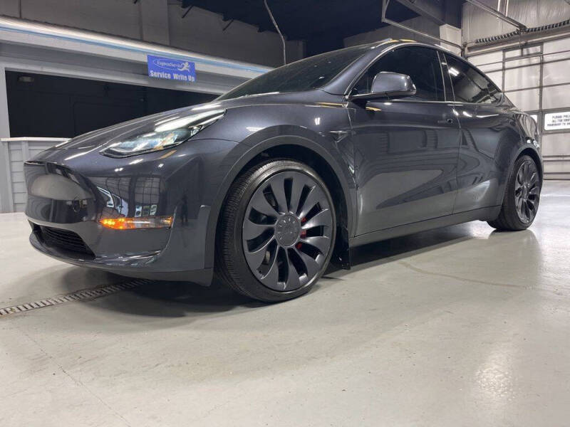 2025 Tesla Model Y Performance