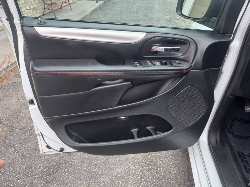 2016 Dodge Grand Caravan R/T
