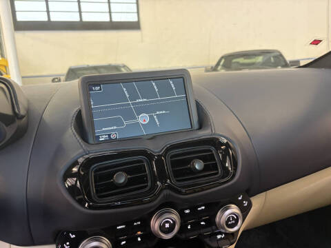 2022 Aston Martin Vantage