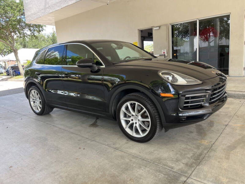 Used 2022 Porsche Cayenne Base with VIN WP1AA2AY8NDA03695 for sale in Davie, FL