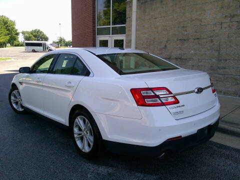 2016 Ford Taurus SEL
