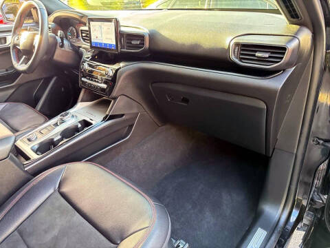 2024 Ford Explorer ST-Line