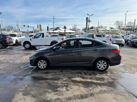 2012 Hyundai Accent GLS