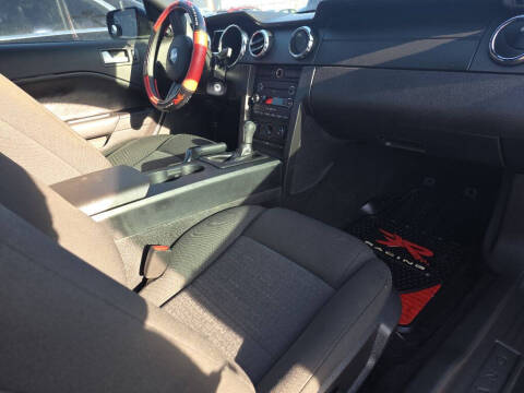 2008 Ford Mustang V6 Deluxe