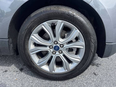 2022 Ford Edge Titanium