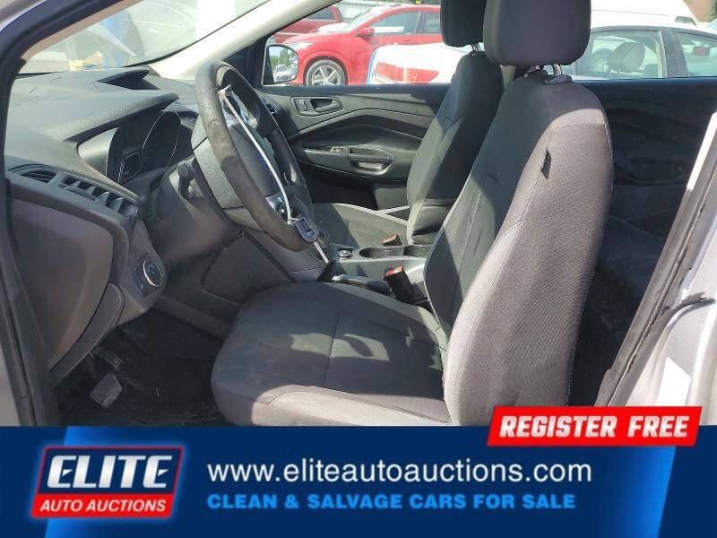 2016 Ford Escape S