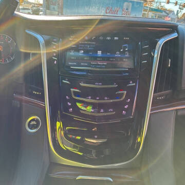 2018 Cadillac Escalade Luxury